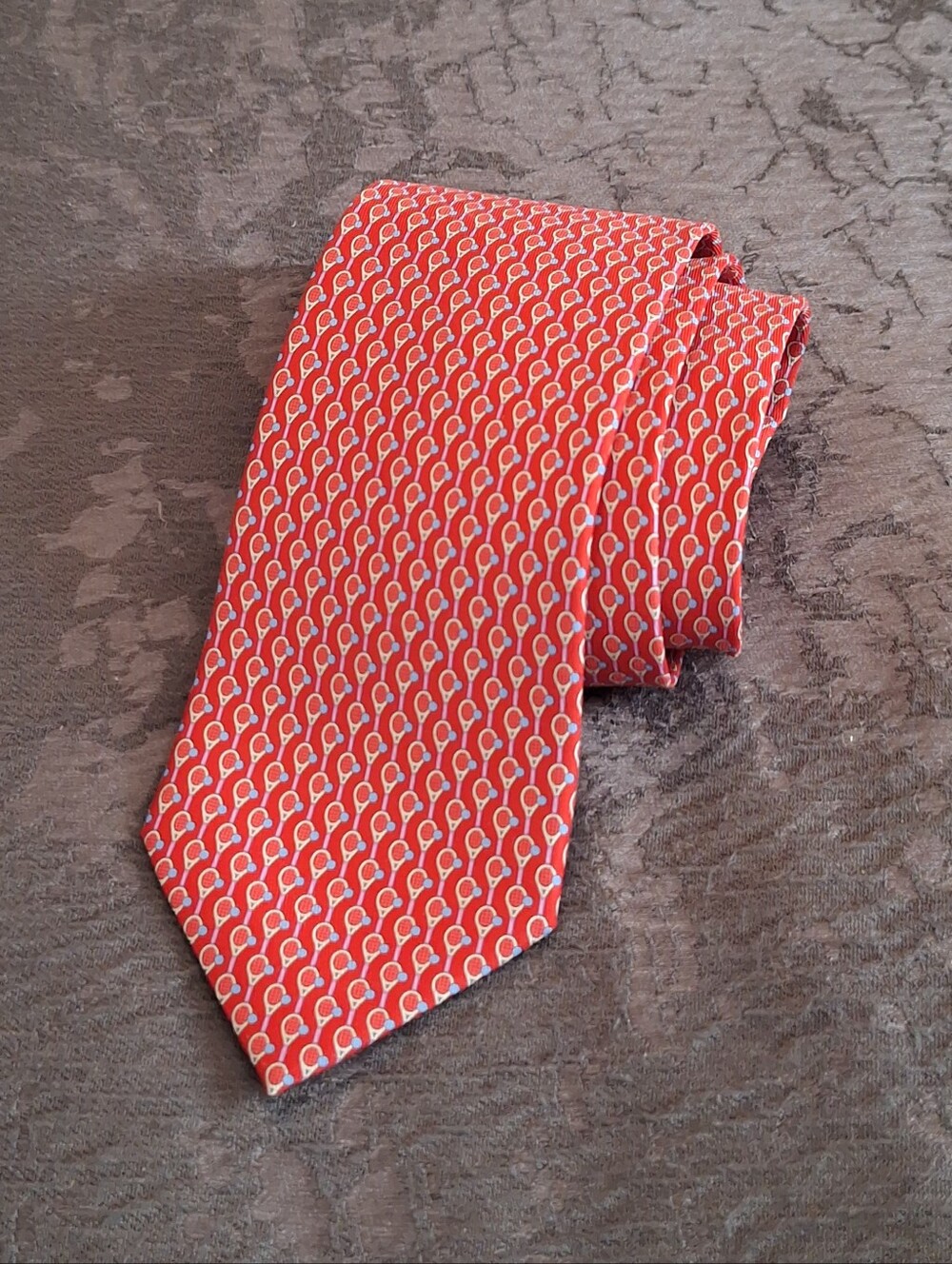 Men's Red Patterned Silk Tie - Classic Dress Accessory